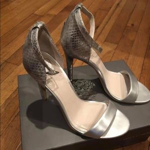 Vince Camuto Silver Heels - Size 7.5